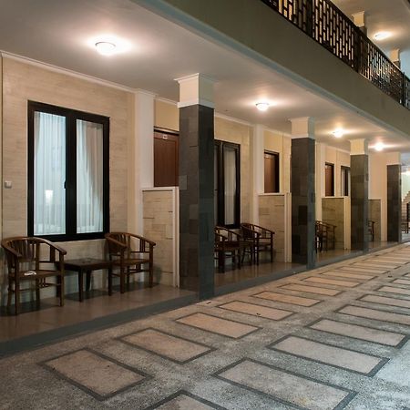 Hotel Wisma Djaja Syariah Bojonegoro מראה חיצוני תמונה