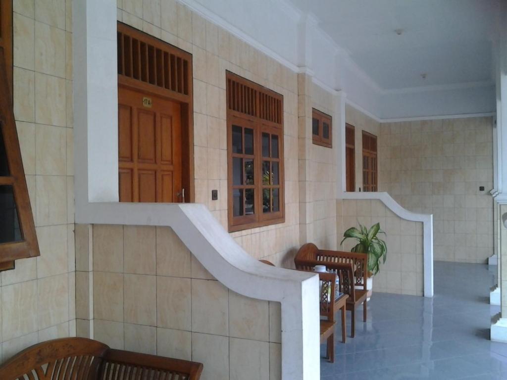 Hotel Wisma Djaja Syariah Bojonegoro חדר תמונה