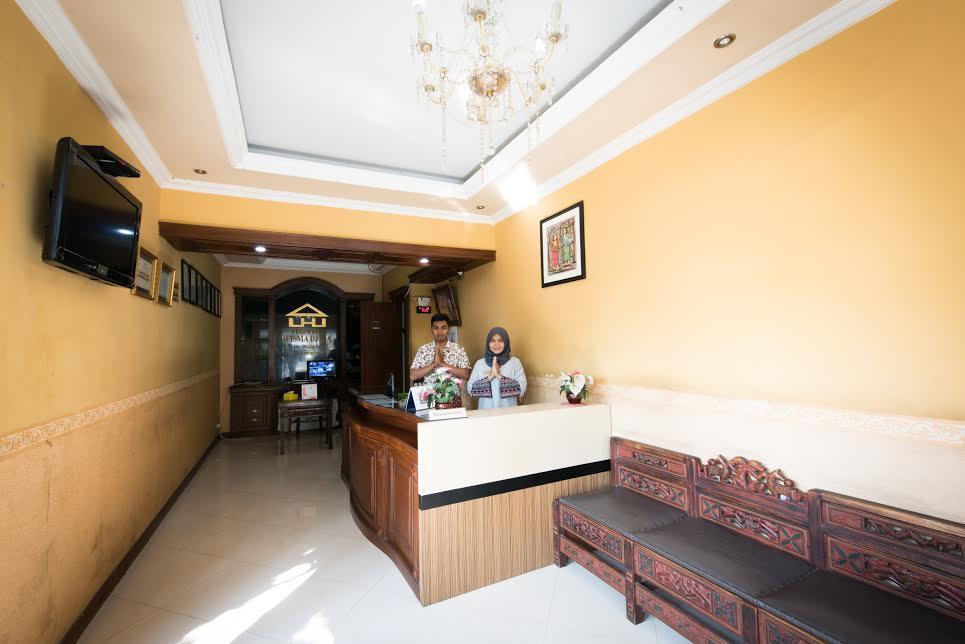 Hotel Wisma Djaja Syariah Bojonegoro מראה חיצוני תמונה