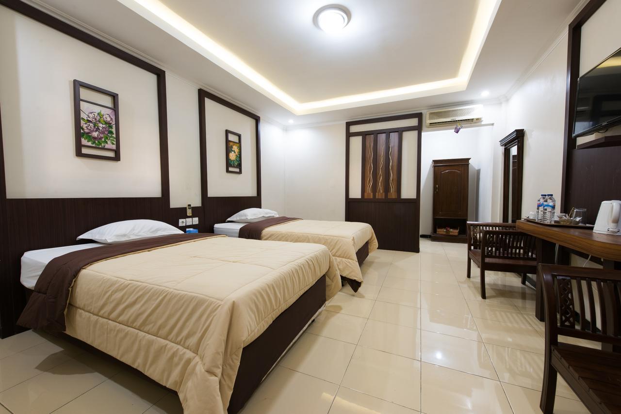 Hotel Wisma Djaja Syariah Bojonegoro מראה חיצוני תמונה