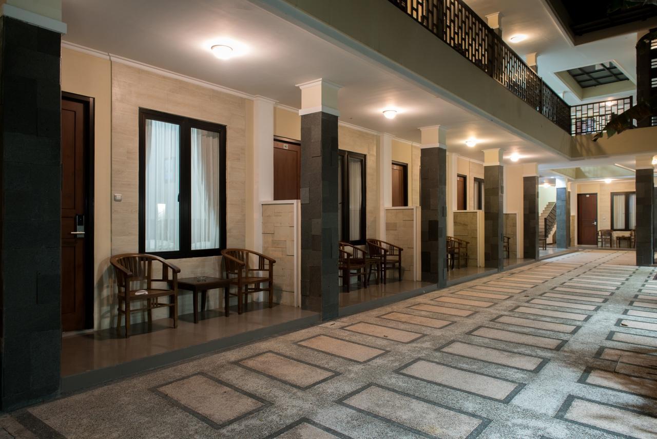 Hotel Wisma Djaja Syariah Bojonegoro מראה חיצוני תמונה