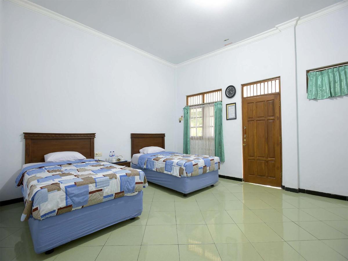 Hotel Wisma Djaja Syariah Bojonegoro מראה חיצוני תמונה