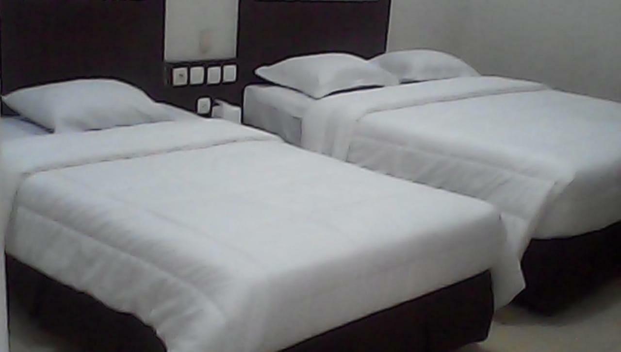 Hotel Wisma Djaja Syariah Bojonegoro מראה חיצוני תמונה